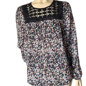 Caslon Black Floral Blouse with Lace Detail